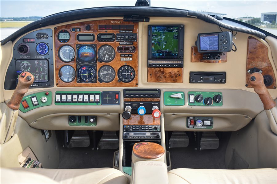 2001 Columbia 300 Aircraft