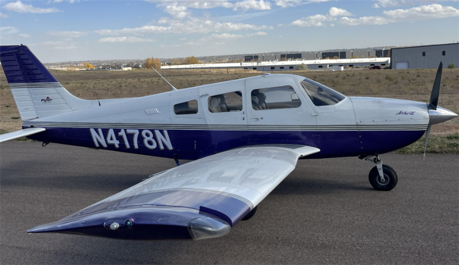 2001 Piper Archer III Aircraft