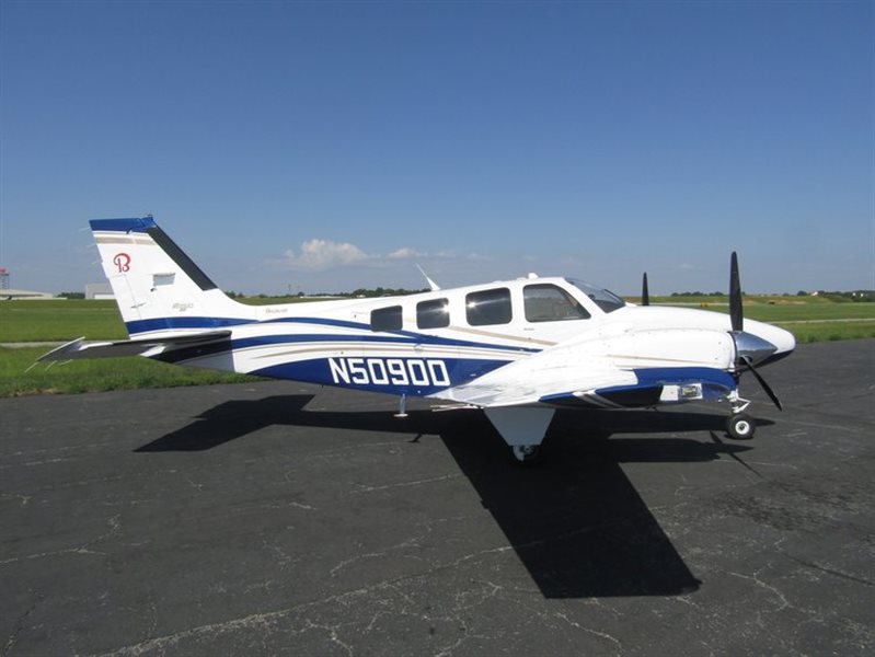 2004 Beechcraft Baron 58 Aircraft