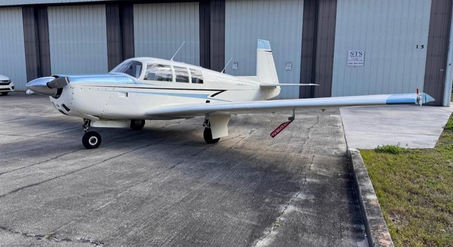 1967 Mooney M20F Aircraft