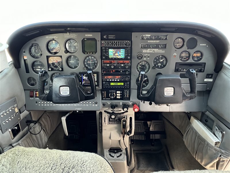 1977 Cessna T210 M