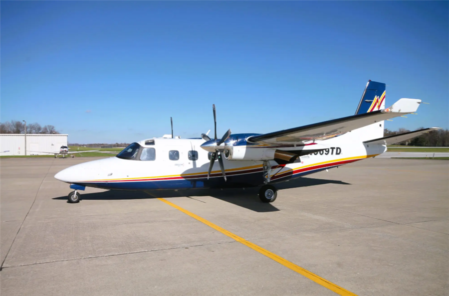 1983 Twin Commander 900 Aircraft